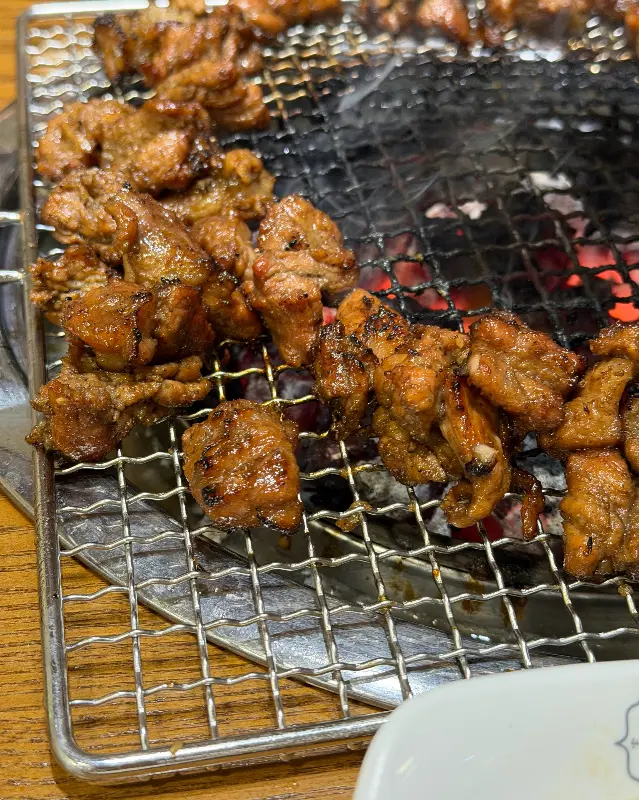 윤기가 자르르 흐르는 돼지갈비