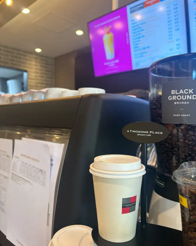 디저트와 커피 세트