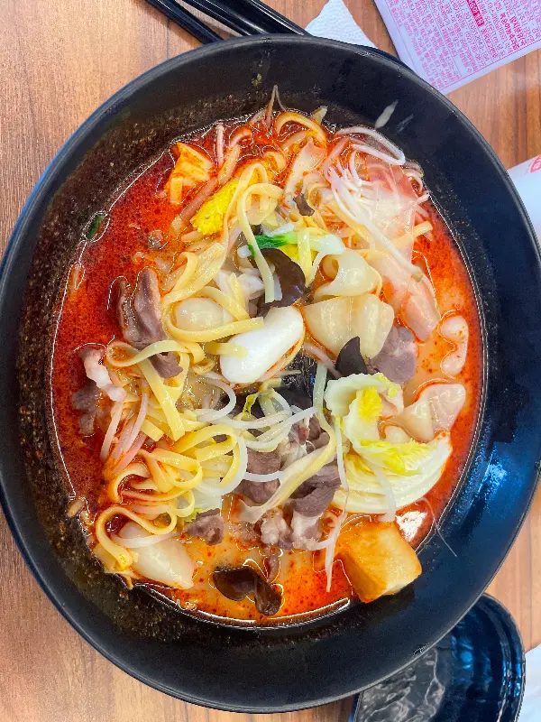 푸짐한 재료가 인상적인 마라탕