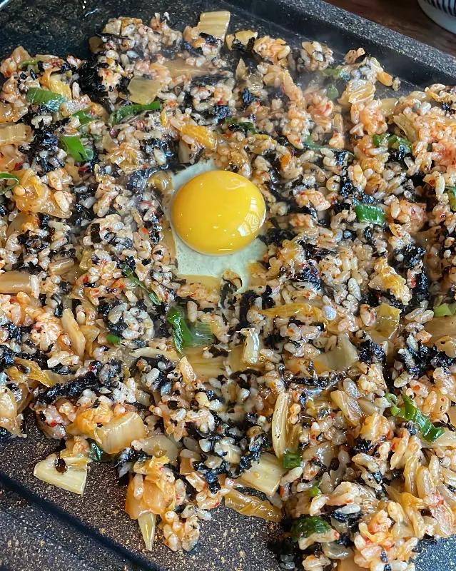 호랑이상회 내부의 레트로풍 인테리어