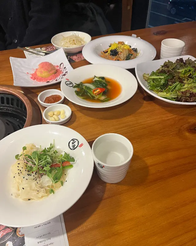 깔끔한 매장 내부