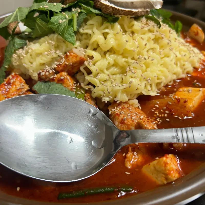 푸짐한 제육볶음