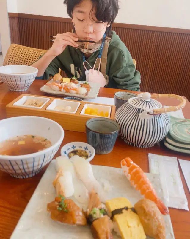 아이들이 좋아하는 어린이 세트 메뉴