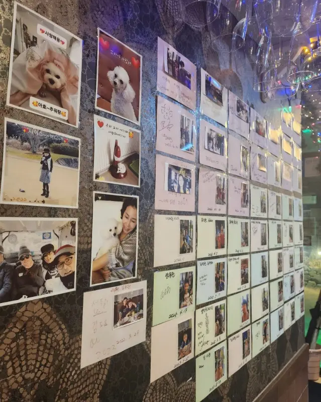 벽면 사진 장식