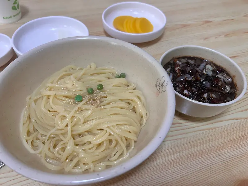 간짜장 면과 소스