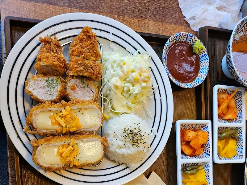 유키더블치즈 가츠 한상차림