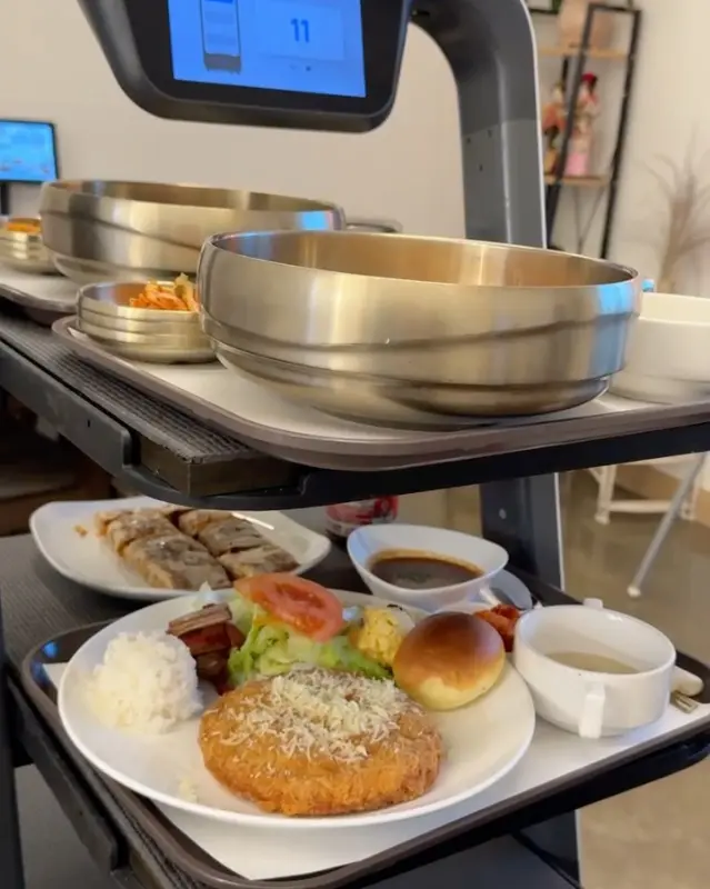 로봇 서빙