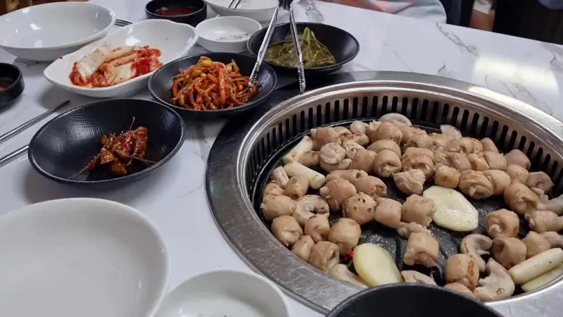 곱창 구이 한 상 차림