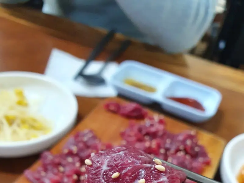 신선한 육사시미