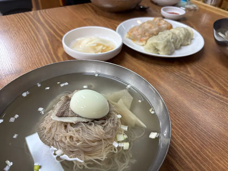 평양냉면과 만두