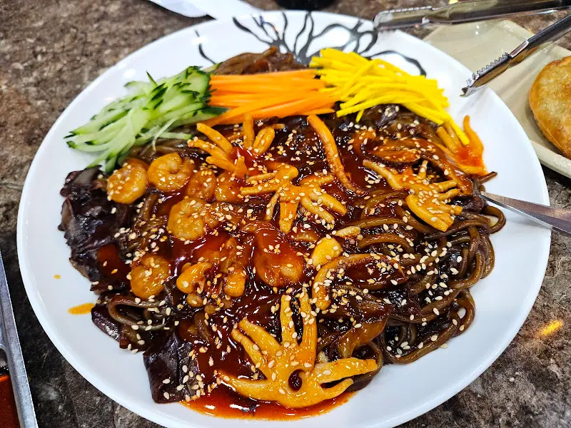 유향가 사천짜장 전체샷