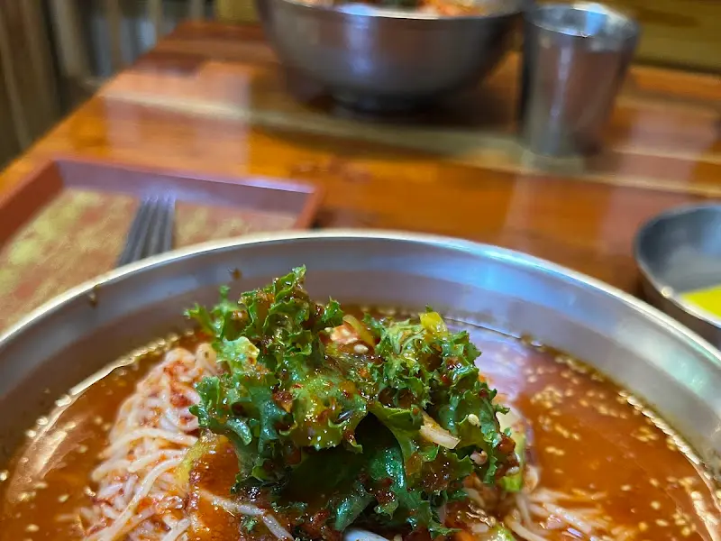 잔치비빔국수의 모습