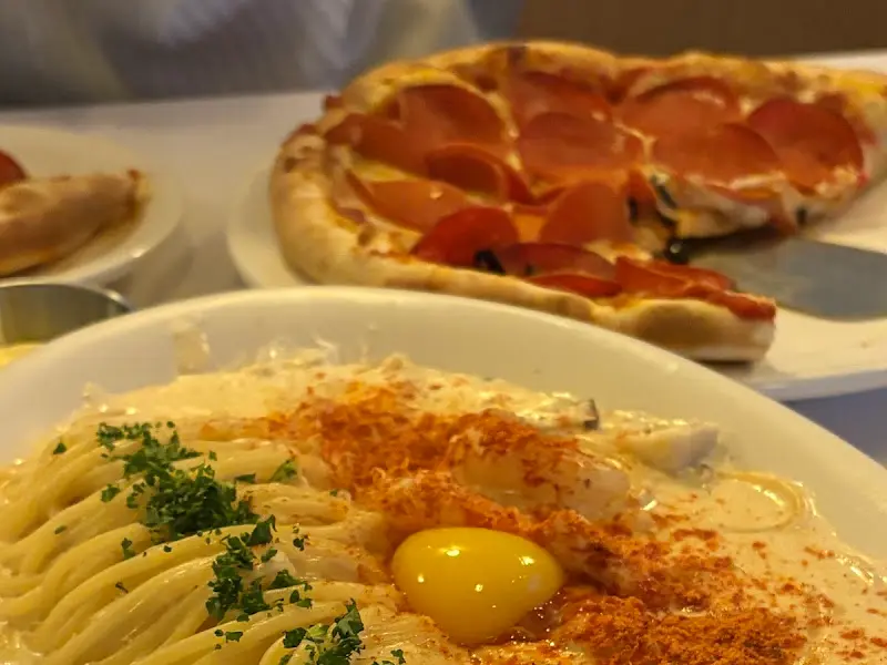 매콤 크림 파스타와 페퍼로니 피자