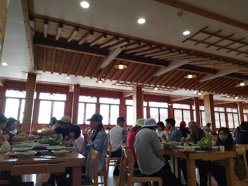 식당 내부 전경