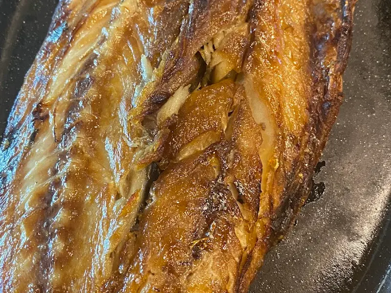 윤기가 흐르는 고등어 구이