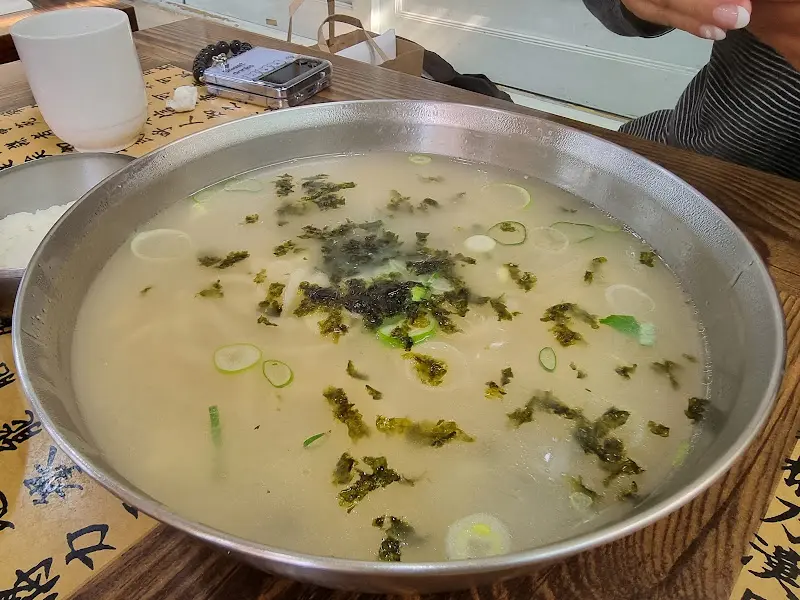 닭칼국수