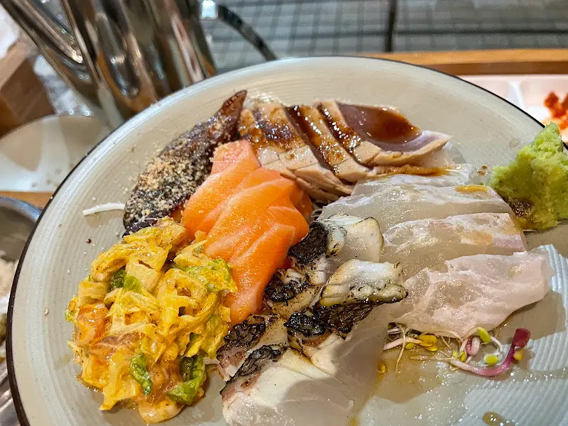 신선한 재료가 돋보이는 초밥