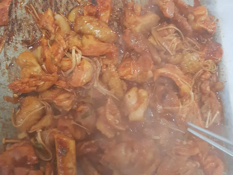 닭과 해산물의 환상적인 만남