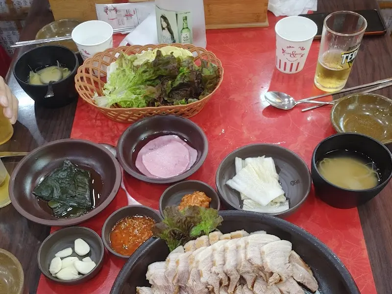 돌돌이보쌈 한 상 차림