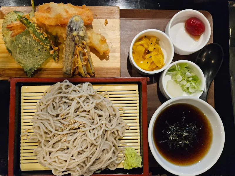 마구로 소바 세트의 아름다운 자태