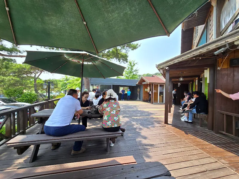 식당 외부 테라스