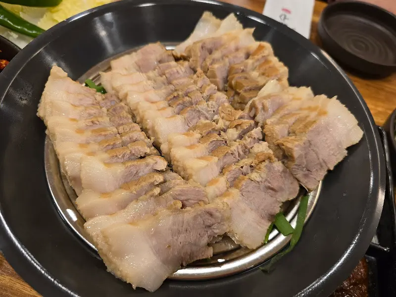 윤기가 흐르는 보쌈