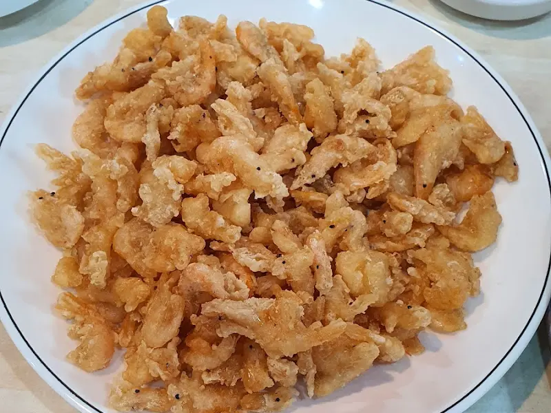 민물 새우 튀김 근접샷