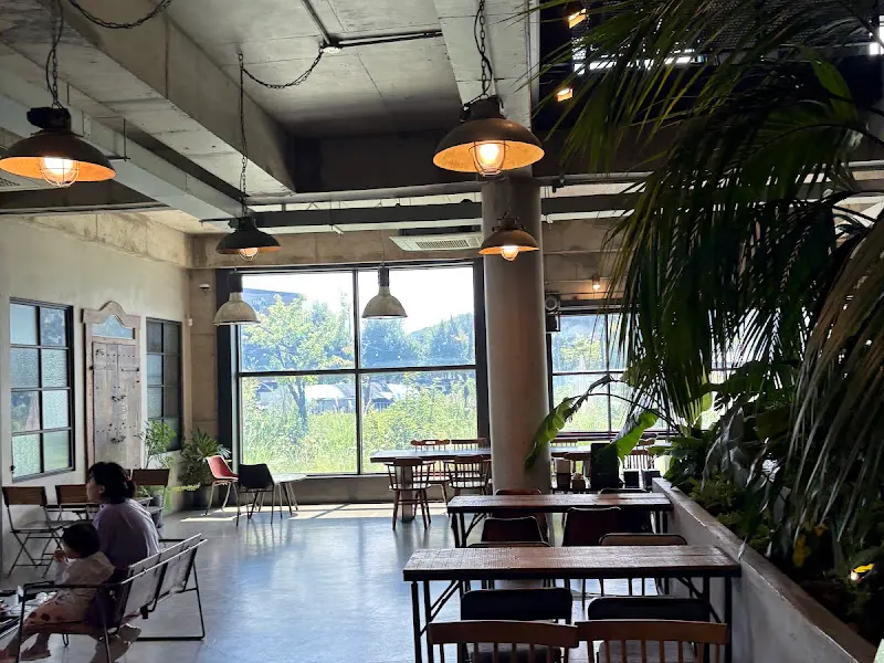 카페 내부 좌석