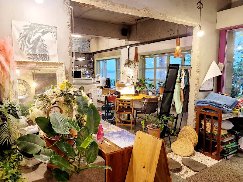 카페 내부 인테리어