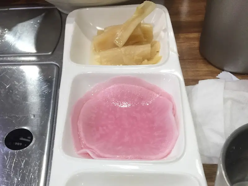 깔끔하게 정돈된 밑반찬