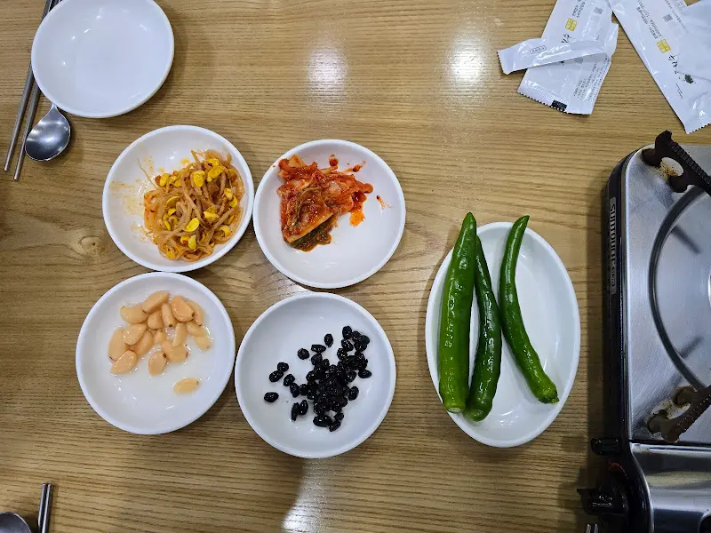 편대장 영화식당 밑반찬