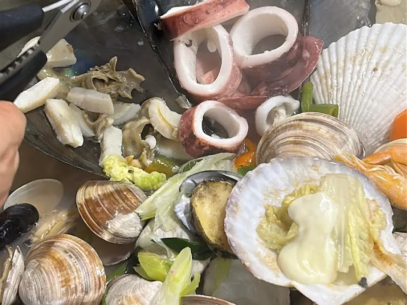 조개와 오징어를 한 번에!