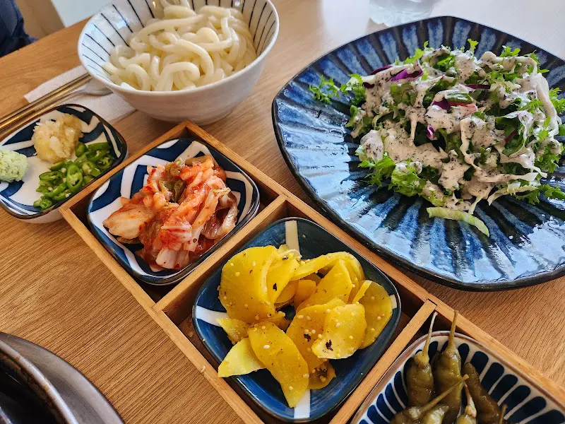 샐러드와 밑반찬