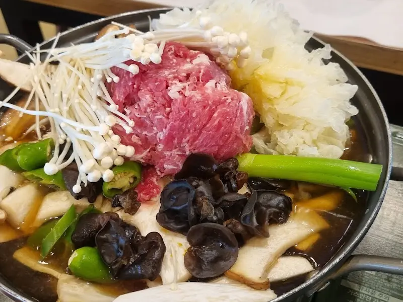 우렁과 버섯이 가득한 우렁쌈장