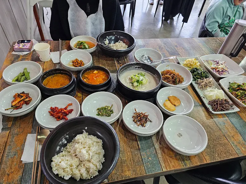 외부 정원에 핀 꽃