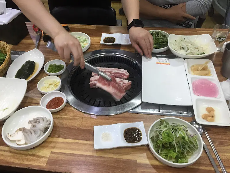 맛있는 삼겹살 한 점