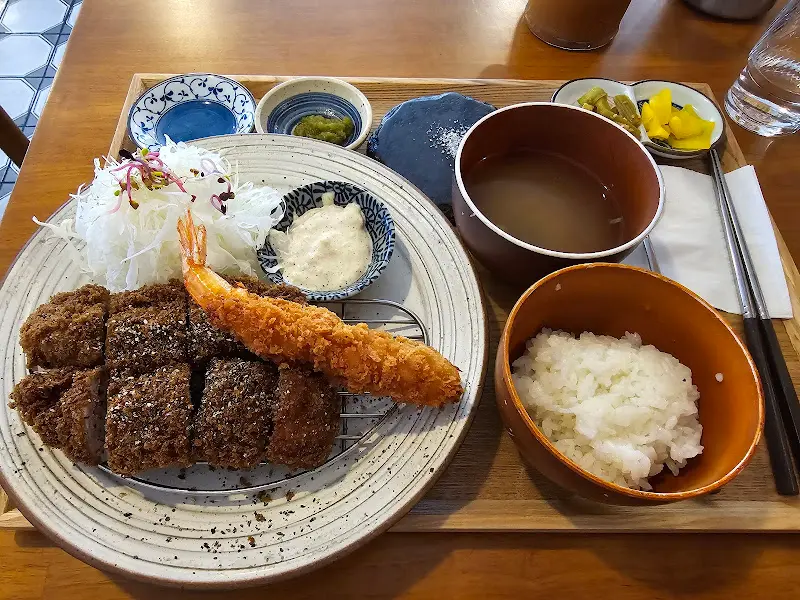 카츠오 돈까스 정식