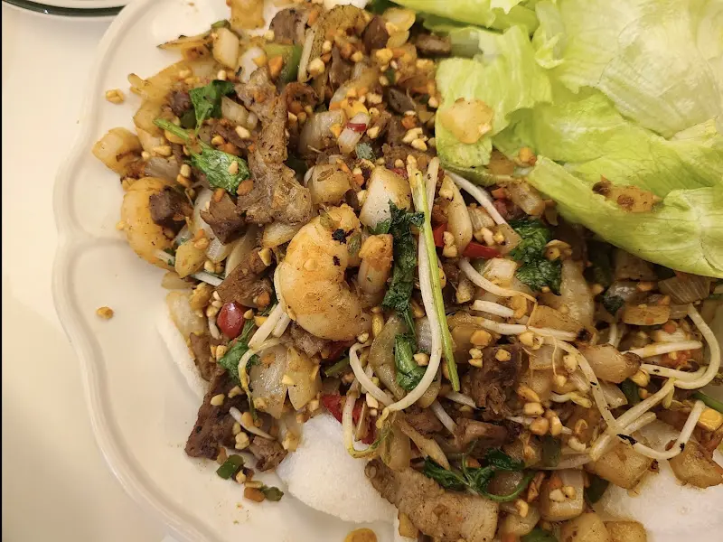 몬안베띠의 깔끔한 테이블 세팅