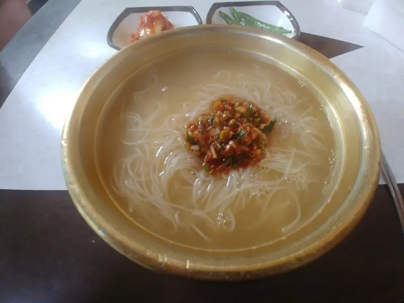 멸치국수 근접샷