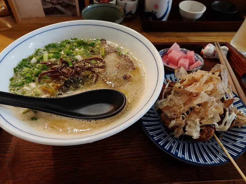 다양한 메뉴 사진 (멸치국수 외)