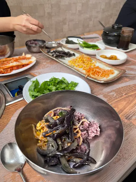 다양한 메뉴 사진 (멸치국수 외)