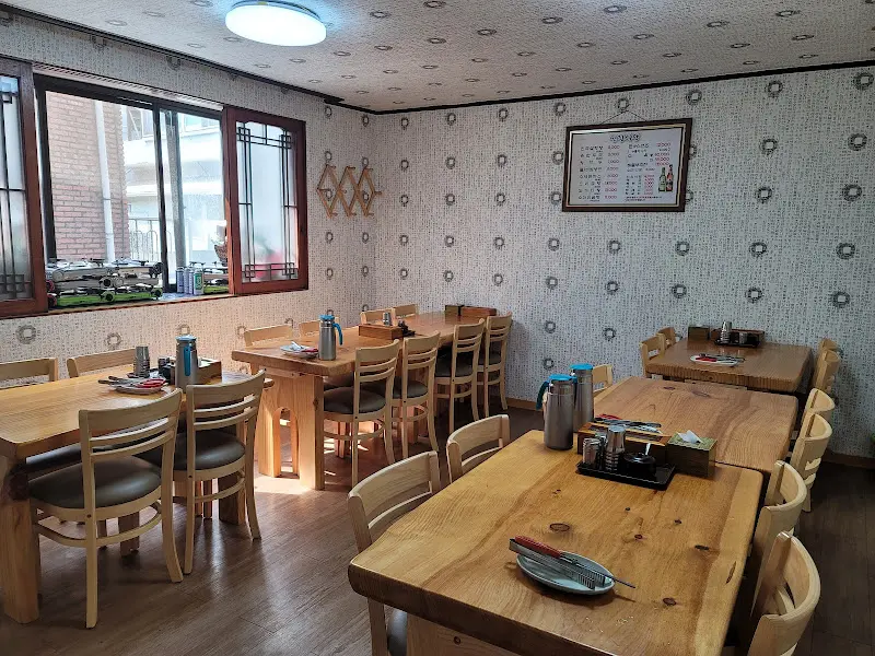 봉양 샤브양꼬치 내부