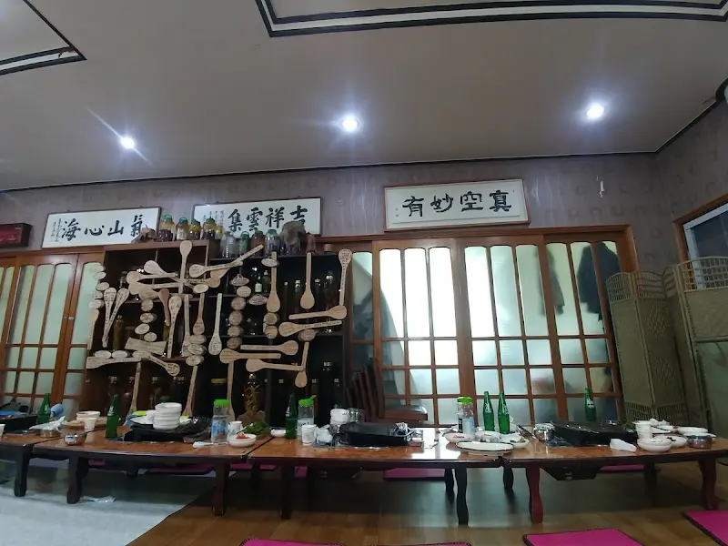 나무 주걱 인테리어