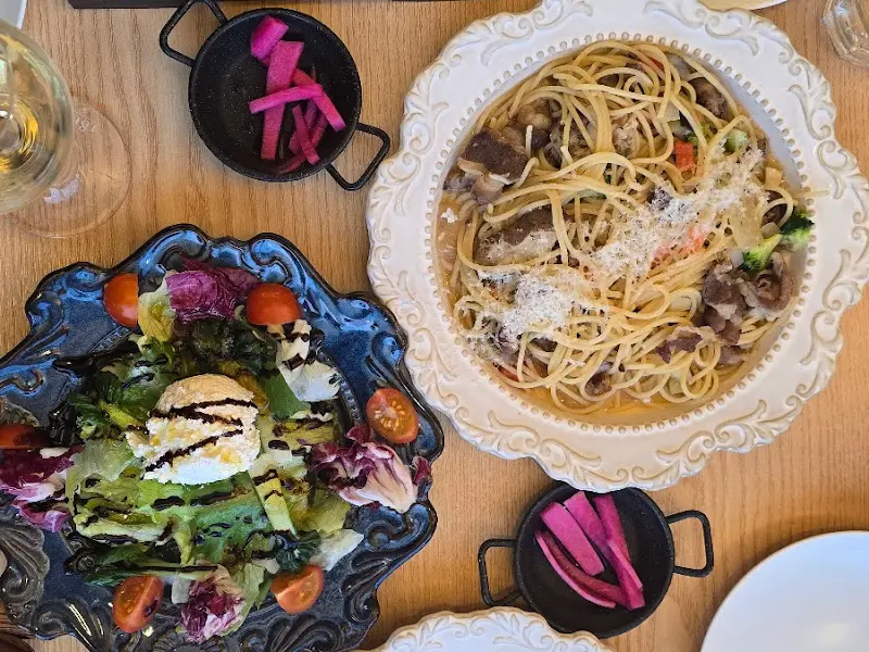 샐러드, 파스타, 피클