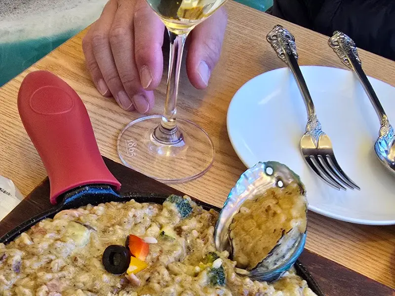 전복 크림 리조또와 와인