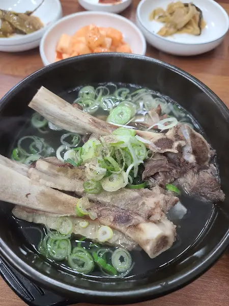 영주회관의 탕 요리