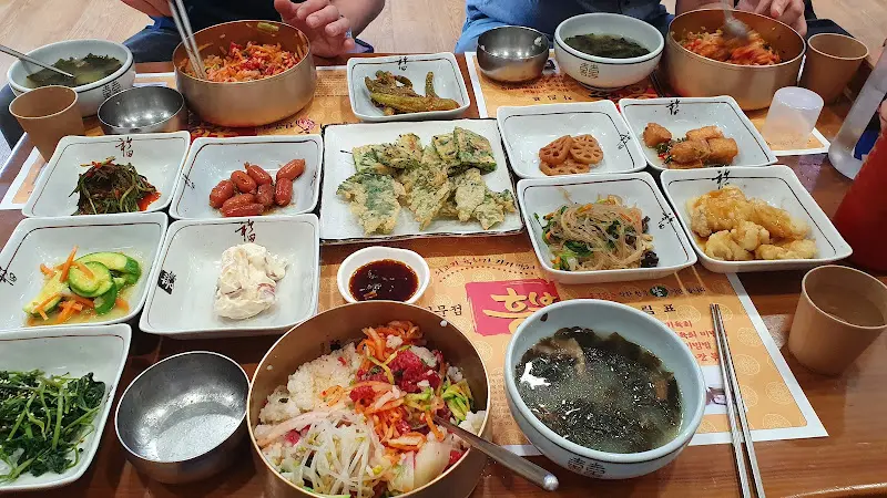 영주회관의 다양한 반찬