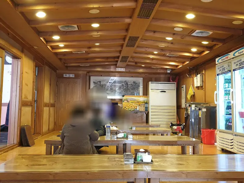 식당 내부 전경