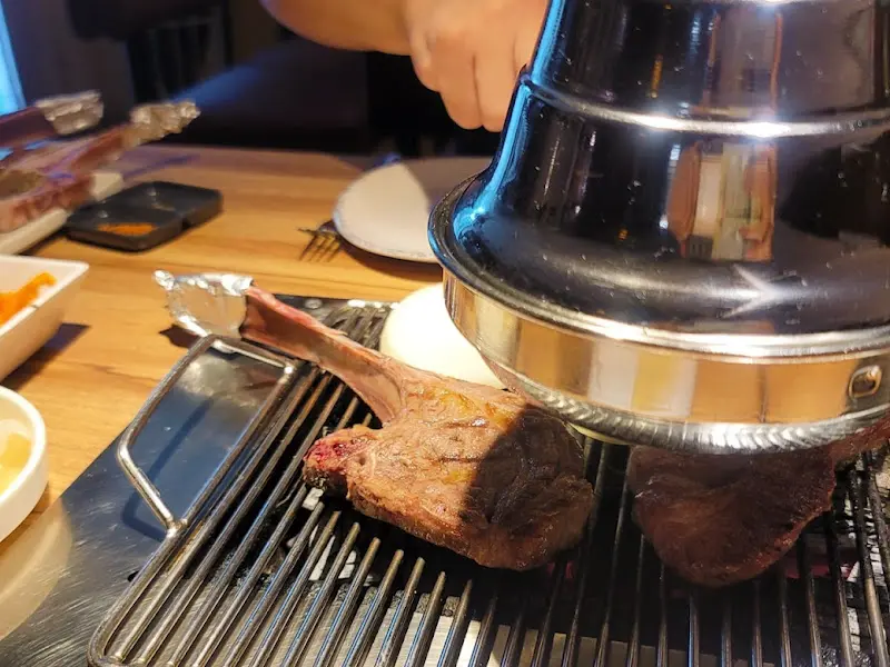 양갈비 굽는 모습