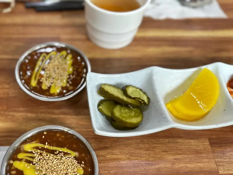 깔끔하게 준비된 반찬